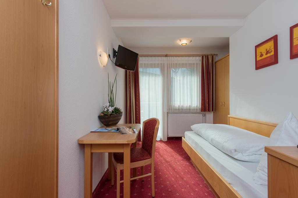 ברוניקו Hotel Garni Hochgruber חדר תמונה