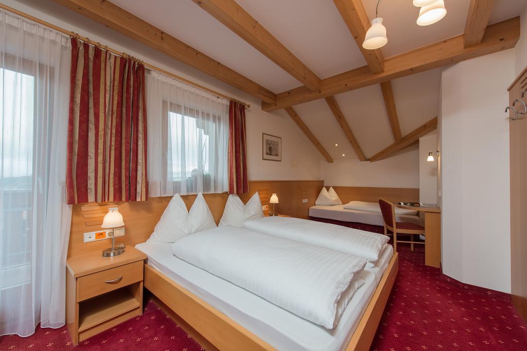 ברוניקו Hotel Garni Hochgruber חדר תמונה