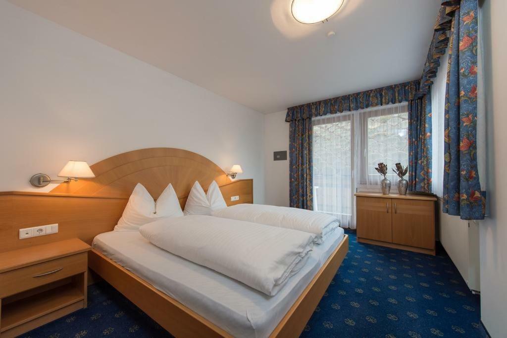ברוניקו Hotel Garni Hochgruber מראה חיצוני תמונה